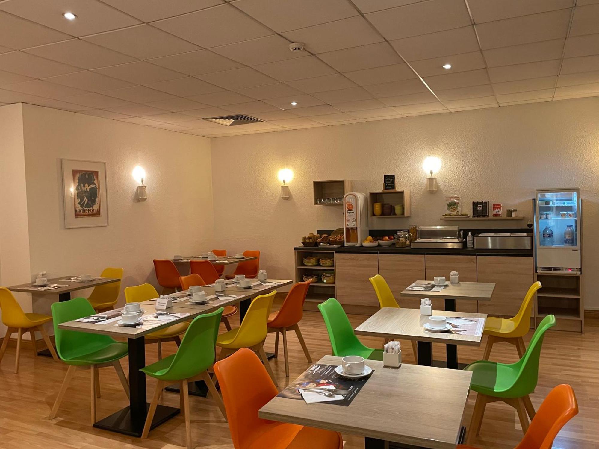 Hotel Le Progres Angers Exterior photo